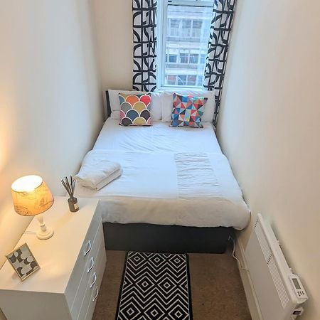 Sunny Haymarket Room Edinburgh Exterior photo